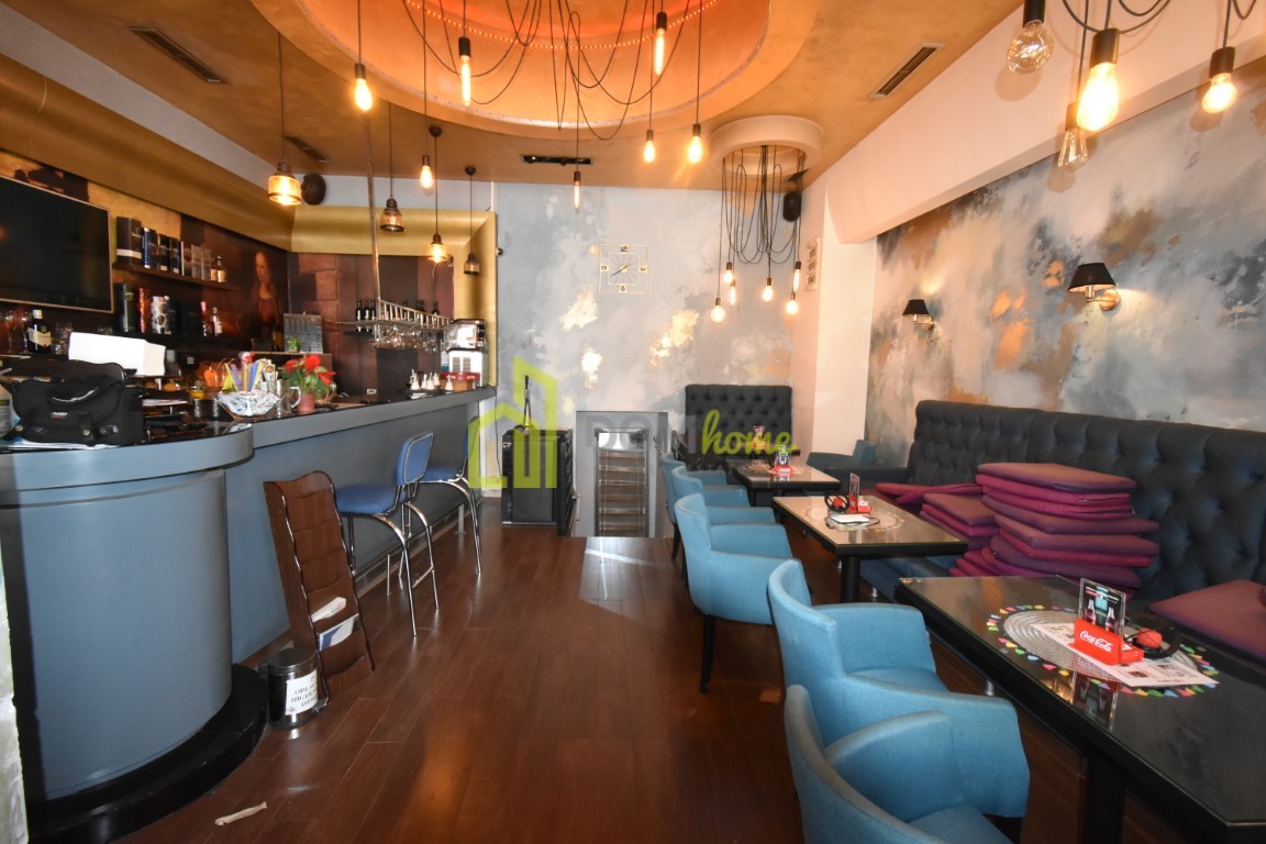 Poslovni prostor 98m2, Trg Vektre